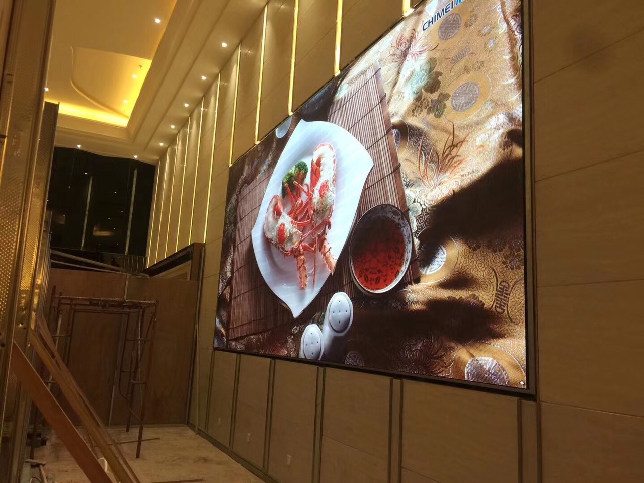 Thi công màn hình Led P2 screen tại khách sạn Grand Plazza 1