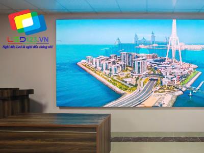 Màn hình LED P2.5 và P3: Nên chọn loại nào cho trung tâm thương mại và khách sạn?