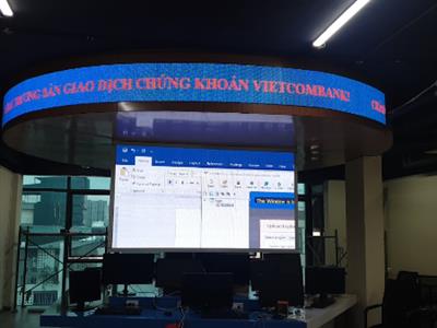 Cung cấp màn hình led cho Sàn chứng khoán ngân hàng Vietcombank